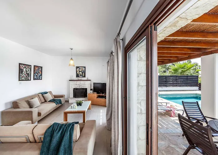 Coral Olympus Poseidon ヴィラ ペイヤ